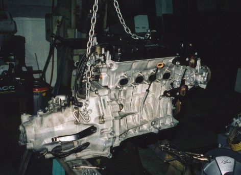 Second generation B16A with exhaust manifold removed